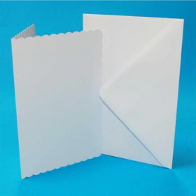 386548 Kort & Kuverter Scalloped 50 stk "White" A6