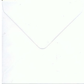 75924. Kuvert hvid 15cm x15cm med spidslukning. 100 stk
